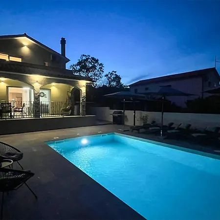 Vakantiehuis 4 Bedroom Gorgeous In