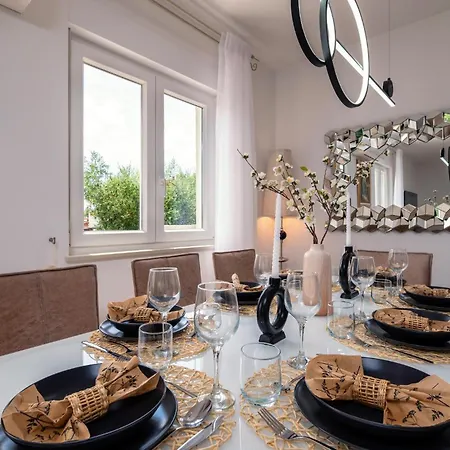 4 Bedroom Gorgeous In