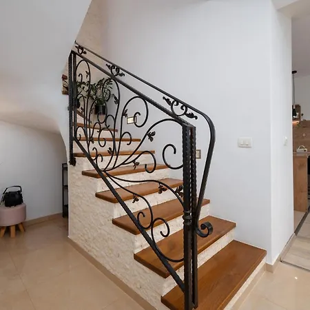 Semesterbostad 4 Bedroom Gorgeous In