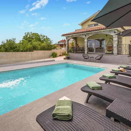 Casa vacanze 4 Bedroom Gorgeous In *