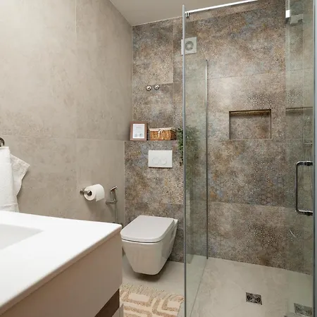 別荘 4 Bedroom Gorgeous In プーラ