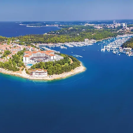 Vakantiehuis 4 Bedroom Gorgeous In Pula