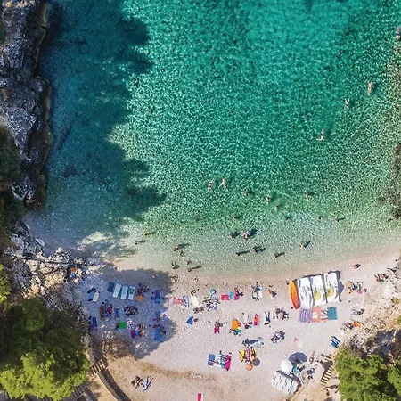 4 Bedroom Gorgeous In Póla