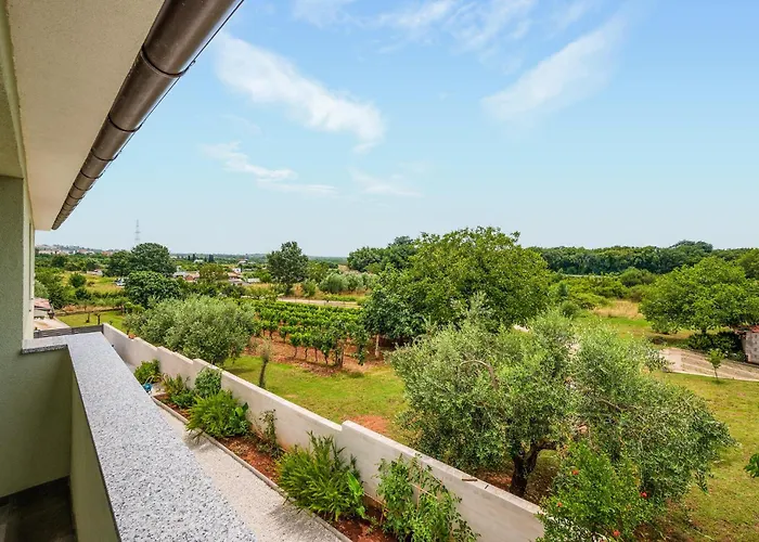 4 Bedroom Gorgeous In *