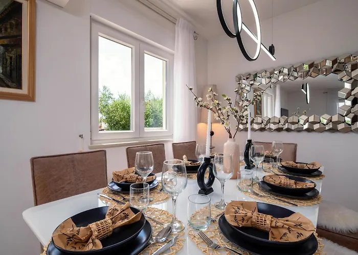 4 Bedroom Gorgeous In