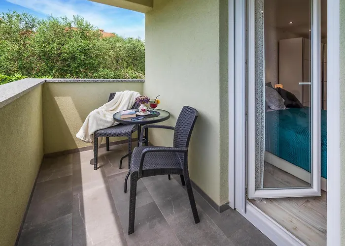 4 Bedroom Gorgeous In Casa de Férias Pula