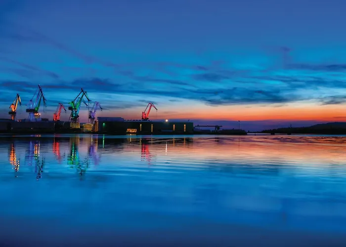 4 Bedroom Gorgeous In *