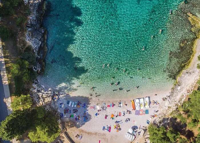 4 Bedroom Gorgeous In Pola